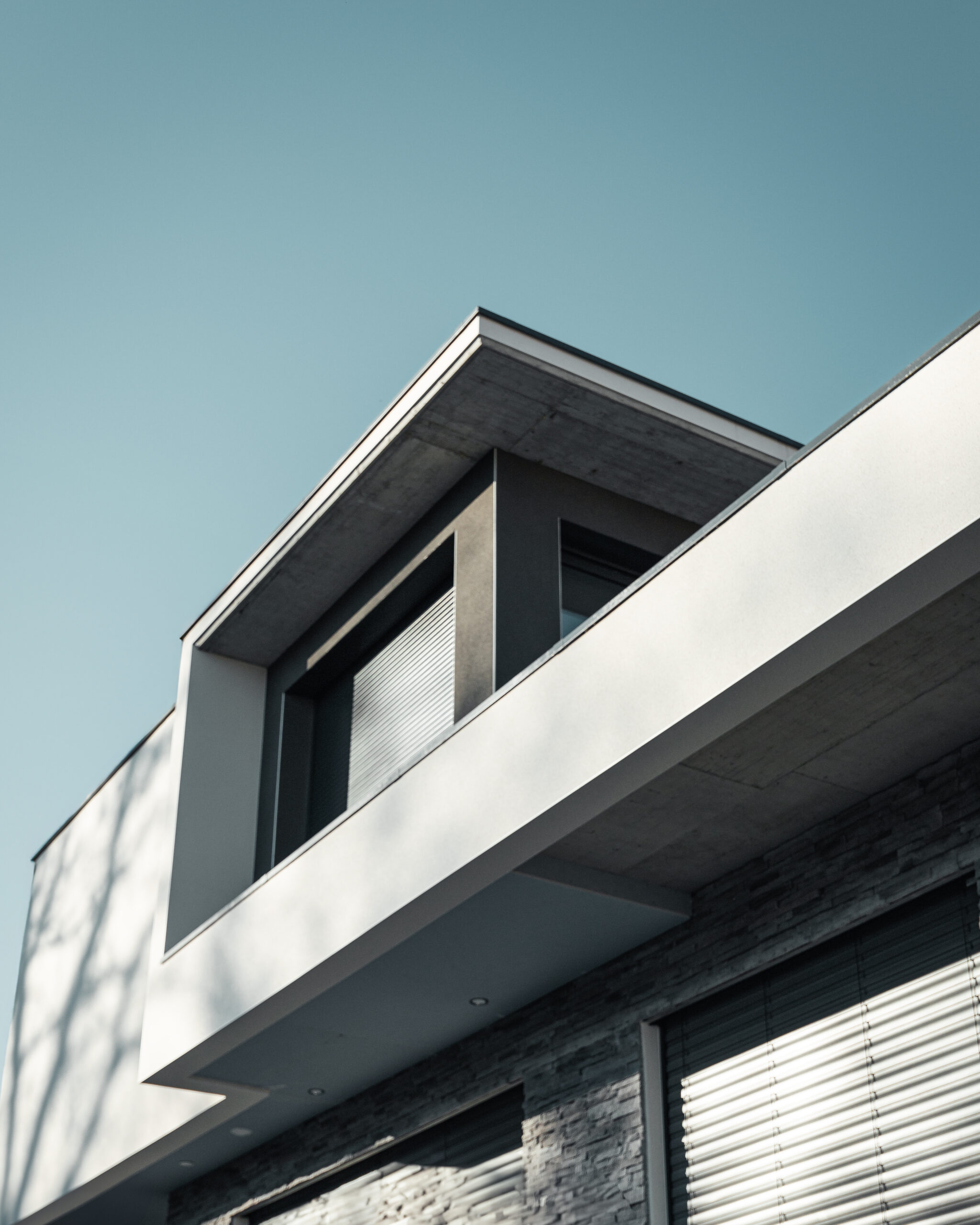 Etage de cette maison moderne réalisée par Maisons Alpes Savoie à Saint Alban Leysse, en Savoie.